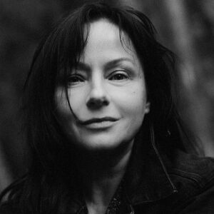 Svetlana Ustinova Instagram - Сегодня в 20.15 показ фильма «Время года зима» в рамках фестиваля «Каро-Арт». Билеты можно приобрести на сайте кинотеатра.
С 24го ноября фильм выходит в  широкий прокат.