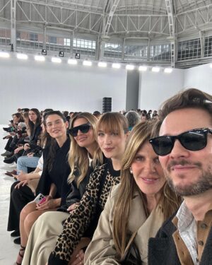 Sveva Alviti Instagram - L’eleganza di @maxmara 🤎 thank you for having me. 

Styled by @paoladec 

#mfw #milanfashionweek