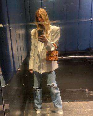 Sveva Alviti Instagram - September / october 🍁all around, Milan, London, Rome, nyc, Naples 🎬🐺