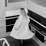 Sveva Alviti Instagram - L’éclipse 🎬🫶 pensando a te #monicavitti Out now on @iodonna_it by @andrea_gandini_photography Styling by @maurobiasiotto Interview by @michaelakbellis Hair @errisonmusella Makeup @serena_congiu @whynotmodels @elenalaura11 @mauracantatore