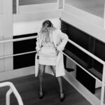 Sveva Alviti Instagram - L’éclipse 🎬🫶 pensando a te #monicavitti Out now on @iodonna_it by @andrea_gandini_photography Styling by @maurobiasiotto Interview by @michaelakbellis Hair @errisonmusella Makeup @serena_congiu @whynotmodels @elenalaura11 @mauracantatore