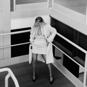 Sveva Alviti Instagram - L’éclipse 🎬🫶 pensando a te #monicavitti 
Out now on @iodonna_it by @andrea_gandini_photography

Styling by @maurobiasiotto 
Interview by @michaelakbellis 
Hair @errisonmusella
Makeup @serena_congiu 

@whynotmodels @elenalaura11 @mauracantatore