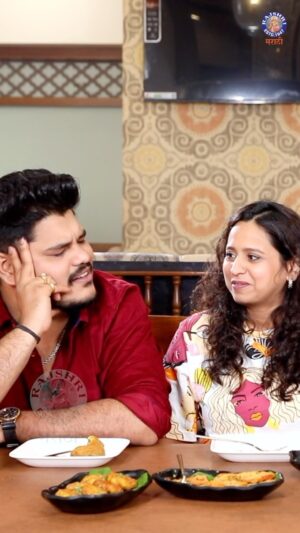 Swanandi Tikekar Instagram - मैत्री, प्रेम आणि लग्न या सगळ्याची एका वर्षात बांधलेली गाठ, आई-बाबांना एकमेकांबद्दल सांगितलं तो दिवस, लग्नाची धमाल आणि मस्त उखाणे.. अशी सगळी मेजवाजी म्हणजे #Anandi बरोबरचा आजचा एपिसोड. पहायला विसरू नका Todays Special चा विशेष भाग फक्त राजश्री मराठीवर.