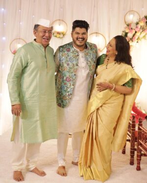 Swanandi Tikekar Instagram - Coz Candids are foreva! ❤️

📷 @thebrightland.co 

#candids #photodump #family #allsmiles #love #gratitude #blessings #notashoot #thisisreal #swananditikekar