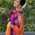 Swanandi Tikekar Instagram - The gorgeous @swananditikekar for her Wedding ceremony in my signature glam! 🤍 . . Makeup - @khushbooghodke Hair - @hairstyles_by_babita Saree - @saudamini_handloom Blouse - @nishfash_design_studio Jewellery- @pngadgilandsons Styling - @saudamini_handloom Draping - @nilam_art1687 Ashish’s outfit - @saudamini_handloom . . #luxebridalmakeup #signatureglam #KGbrides