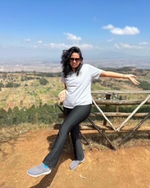 Swanandi Tikekar Instagram - Travel Diaries 2! 🐒

#kenya #riftvalley #migration #wildlife #gratitude #love #hope #swananditikekar