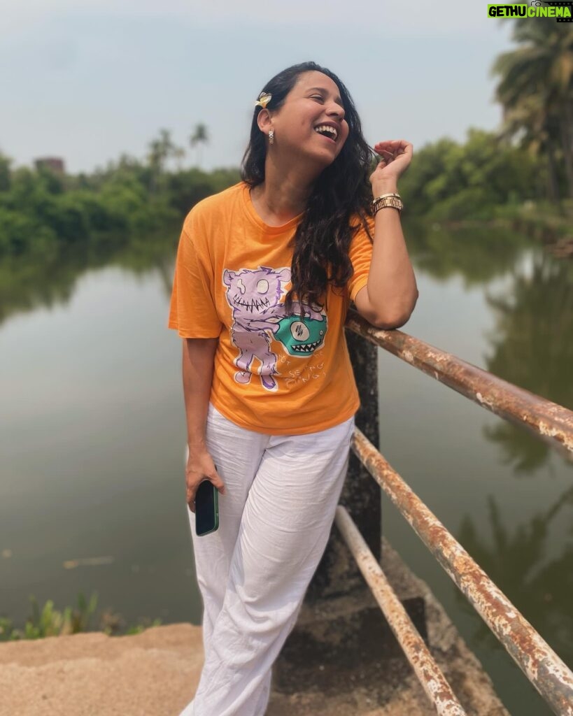 Swanandi Tikekar Instagram - Trying to be cool in the heat!!!! ☀️🥶 Who all are with me? #summer #sunslapped #shoot #location #gratitude #swanandi