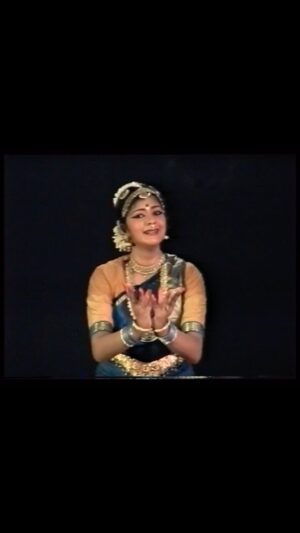 Swarnamalya Instagram - In a two and half hour concert, the Padam that comes after a long and arduous varnam encourages the dancer to continue remaining in the emotive state. It is not until the Tillana which would come a good half hour or more later that the dancer would unwind…. My fifteen year old self here is soaked quote literally in the musicality and emotion of the moment…. There was time, there was pace and patience. cut to the whole concert being 1.15 hours today. When does one get into the zone and how does one travel….? So glad I’m not a millennial born for what would I have missed had I not known three hour concerts ! #swarnamalya #texturesoftraditions