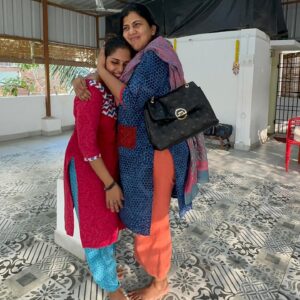 Swarnamalya Instagram - This moment is so special! @swarnamalyag akka , my guru hugging me after final dance rehearsal! The day before my arangetram! Her proud and confident smile gave me alll the final strength and push to give my 200% for my arangetram day! What a journey it’s been!!! Guru’s approval truly is the highest recognition! 😻❤️ Grateful! @rangamandiraacademy  thank you mummyyyy @kumzkonnectz for all the timely and beautiful captures 😍😻