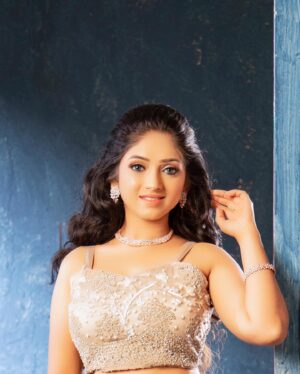 Swathi Sharma Instagram - 🫶🏻🧿
.
MUA @makeup_artist_nivyacoimbatore 
PC @alex_judeson
Outfit @diademstore.in
Jewels @isha_rental_jewels
.
.
.
#photoshoot #photoshooting #selflove #blueeyes #photogram #photoeveryday #eye #eyemakeup #loveyourself #loveyou