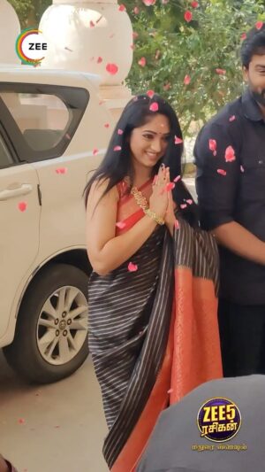 Swathi Sharma Instagram - The Dazzling Rani 😍 |  #ZEE5RasiganMaduraiSpecial

#watchforfree #ZEE5Rasigan #NinaithaleInikkum #Anna #ZEE5Tamil #zee5 

VC: @mammu_hari2312