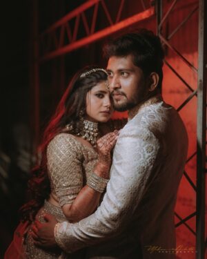 Swetha Khelge Instagram - A bride is like a blooming flower, her heart unfolding petal by petal, revealing the essence of her being 😍❤️✨

@mohan_ankith_photography 

#sony #sonyalpha #sonyphotography #sonyimages #fx3 #weddingphotography #weddingday #reception #receptionmakeup #weddingideas #karnataka_focus #karnatakapictures #karnatakaphotographers #receptiondress #receptionlook #receptionmakeup #receptionhairstyle #weddingreception #receptionbride #receptiongroom #receptionlehengas #receptiondesign