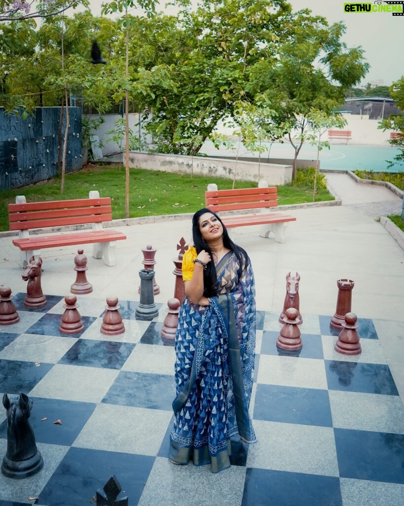 Syamantha Kiran Instagram - ☺️🙂 Makeup @jeru_bridal_studioo Photo @sathishuh_27