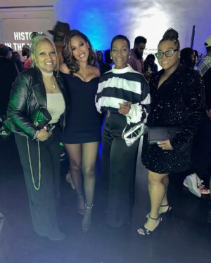 Sydney Mitchell Instagram - BMF Season 3 OUT NOW 🖤 @bmfstarz @starz #blackmafiafriday