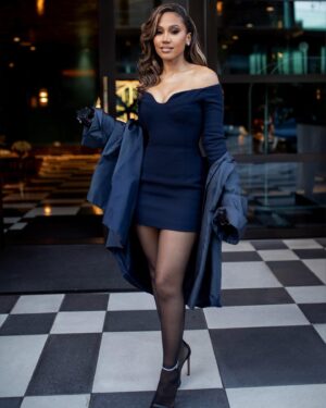 Sydney Mitchell Instagram - A magical look for a magical night ✨🥂 @treneztheceo x @devinpinnixny 

Photographer: @iamtishhabrenee 
Custom Look: @devinpinnixny
Hair: @kittywedie
MUA: @hotlikefirre
Stylist: @treneztheceo
Jewelry: @xivkarats #xivkarats