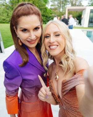 Sydney Sadick Instagram - SPOTLIGHT SELFIES 🤳 @spotlightxmagazine x @hamptonsrealestate #hamptons