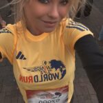 Sylvana IJsselmuiden Instagram - 7km gerend met een gebroken voet! Dit alles voor onderzoek naar ruggenmergletsel. Wat een bijzondere dag met geweldige mensen! Uiteindelijk ingehaald door @robertdoornbos en @kjeldnuis , maar dat mag de pret niet drukken! Ook even een shoutout naar @mennostreefland , die zo positief in het leven staat! En natuurlijk een speciale shoutout naar mijn vriend @jonas_vermeulen , die ondanks mijn gebroken voet mee heeft gestreden! 💪💪 Volgend jaar weer! 🏃‍♂️🔥 @redbullned