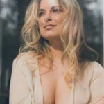Sylvana IJsselmuiden Instagram - Heul vervelend dat ik dit jaar als gasthoofdredacteur @criemens heb mogen helpen bij het maken van de FHM500. Mega vervelend om naar zoveel bloedmooie vrouwen te moeten kijken. GRAPJE. Wat een droomjob! Heel cool om mijn steentje bij te dragen aan de lijst van @fhm_nederland en vandaag de winnares bekend te mogen maken ❤️