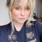 Sylvana IJsselmuiden Instagram - Ik ga met een gebroken voet mee doen aan een hardloop wedstrijd! Ja echt? Yes we can!! En de reden die zie je hier🙏❤️ #WingsforLifeWorldRun deze fantastische organisatie steunt onderzoek naar rugmerg en dwarslaesie. Wanneer? 5 mei! Waar opgeven? https://www.wingsforlifeworldrun.com/nl/locations (Ik ren in Breda) zie ik jullie daar? 😘