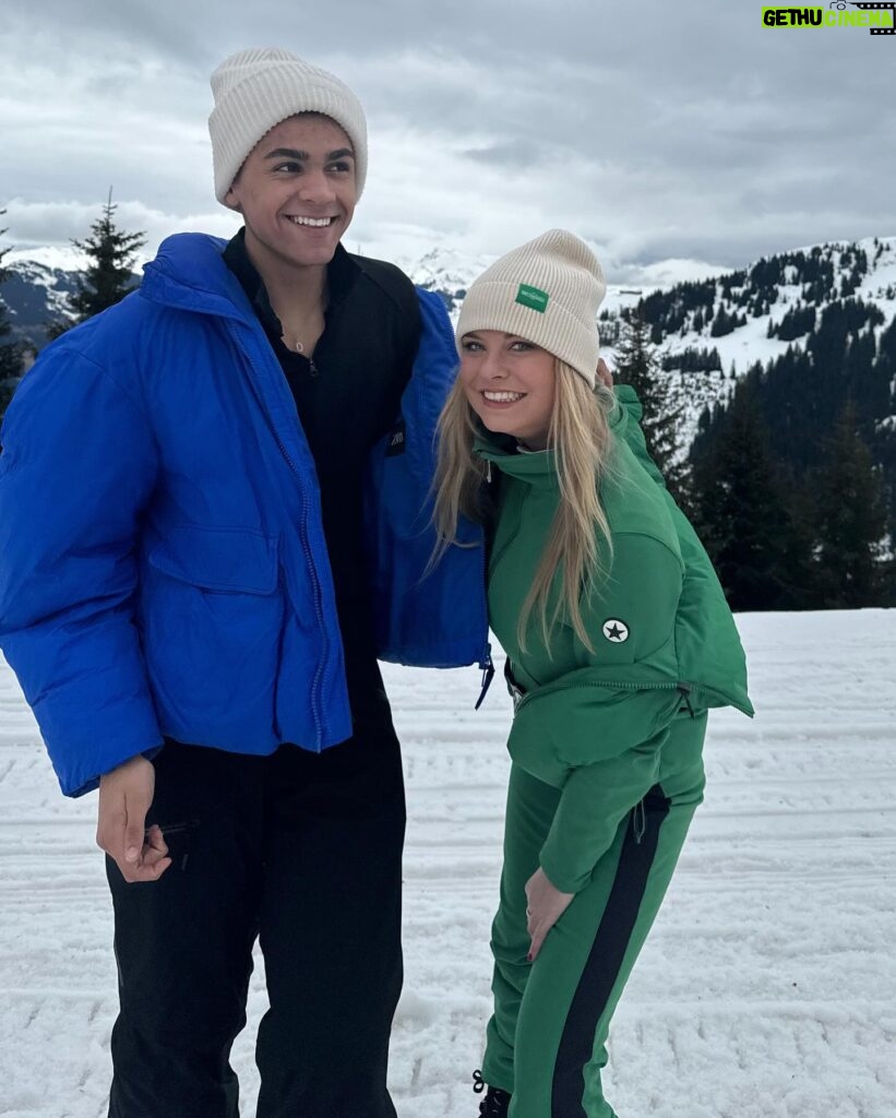 Sylvana IJsselmuiden Instagram - Wat is groen en skiët van de berg?