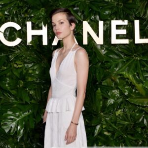 Sylvia Hoeks Instagram - Last night @chanelofficial ✨ .
.
.
.
Hair by @sheridanwardhair .
Make up by @elaineoffers .
Wearing @chanelofficial .
Styling by @chercoulter.
