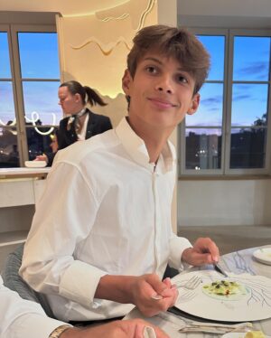 Sylvie Tellier Instagram - 14 ans aujourd’hui… je ne t’ai même pas vu grandir… joyeux anniversaire mon amour ♥️ #anniversaire #14ans #babyboy #jetaime