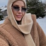 Szabó Zsófi Instagram - Imádtam a mai hóesést ❄️🤍 Nektek, hogy telt a napotok? 😊 #positivethinking
