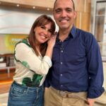 Tânia Ribas de Oliveira Instagram - Filho de Ana Maria Lucas e Carlos Mendes, Francisco Mendes herdou dos pais o gosto pela música e pela comunicação 🙌 Assim, foi durante vários anos presença assídua nos ecrãs da @rtppt 📺 Hoje, descobrimos o que é feito dele numa conversa “Olhos nos Olhos” muito inspiradora 👏🥰