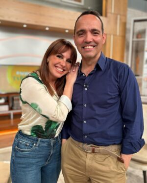 Tânia Ribas de Oliveira Instagram - Filho de Ana Maria Lucas e Carlos Mendes, Francisco Mendes herdou dos pais o gosto pela música e pela comunicação 🙌 Assim, foi durante vários anos presença assídua nos ecrãs da @rtppt 📺 Hoje, descobrimos o que é feito dele numa conversa “Olhos nos Olhos” muito inspiradora 👏🥰