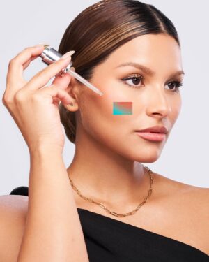 Tabitha Nauser Instagram - Génifique for All, #TestedForLife. 
Lancôme Génifique 2023. 
Coming soon 🔥❄️

@lancomeofficial #GENIFIQUE #LANCOMESG