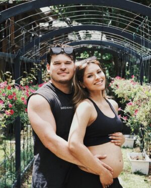 Tabitha Nauser Instagram - Trying to keep this quiet for 6 months was kinda tough but so happy we get to share this now 🤍🌺 about to be a wild ride! #babygirl