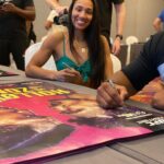 Taila Santos Instagram - Deixando minha marca! 🖊️ - @pedro_disciplina33 @adonirandosantos @glorinha_model - #teamtailasantos🇧🇷 #ufcbrasil #ufc #mma #singapura #familia #esporte #foco #disciplina #Deusnocomando