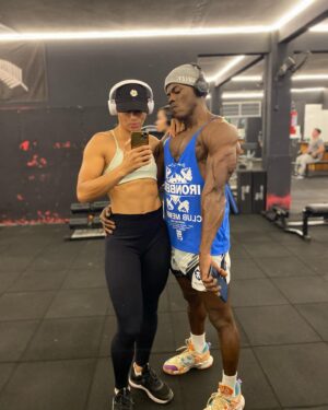 Taila Santos Instagram - Treino finalizado com o melhor!
Te amo para sempre❤️💪🏽
• @33thc •
—————- : —————-
#treino #treining #ufc
#disciplina #foco #mma
#academia #amor #love
#proguesso #letsgoo