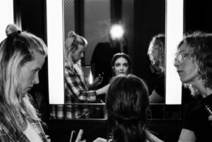 Talia Ryder Instagram - Getting met ready with my bffl @flynnkochey for @papermagazine 🫠💙💙💙