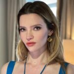 Talulah Riley Instagram - Final day of @pistol press with these gorgeous girls: @sydneychandler_ and @emmajappleton 💙 Thank you @babskymakeup for somehow making me look awake today after the premier after-party last night! And @earlsimms2 for taking such sweet care of me and my hair. And thank you @galvanlondon — I LOVE this dress 💙💙💙 such a cheery colour and a great fit! Well found, @chercoulter! xxxx