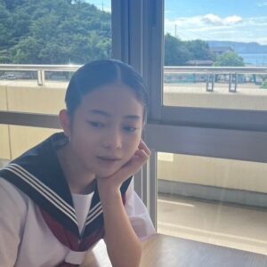 Tamaki Shiratori Instagram - ⁡
⁡
小豆島時間、とても幸せでした。 
⁡
「◯回も観ました！」という声が沢山聞けて嬉しいです😊
少しでも多くの方に小豆島の温かさを感じてもらいたいです。
まだまだ感想お待ちしてます〜
⁡
#からかい上手の高木さん
#オフショット
#たまき目線
#topcoat
#白鳥玉季