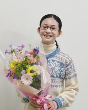 Tamaki Shiratori Instagram - ⁡
⁡
Netflix「御手洗家、炎上する」配信始まりました🔥🔥
⁡
永野芽郁さん演じる杏子役、幼少期で出演しています。
もう観てくださった方いるのかな？？
⁡
是非、観て欲しいです✨
オフショットも載せますね！
⁡
#Netflix
#御手洗家炎上する
#白鳥玉季 
#トップコート