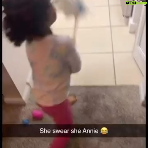 Tamala Jones Instagram - Somebody loves the movie 🎥 #Annie !!😍🤣🤣🤣🤣🤣🤣🤣🤣🤣 the broom slap down though ..😆🤣 so cute 🥰