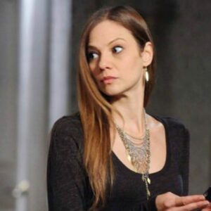 Tamara Braun Instagram - A little Ava throwback. She needs to wear that necklace again. Hope it still exists in her repertoire! Happy Friday everyone. Don’t cross Ava or she’ll cut off your teddy bear’s head. #fun #friday #fbf #ava #poorduke