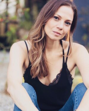 Tamara Braun Instagram - It’s Monday. A new week. A chance to create a new outlook. Last week wasn’t the greatest. I had some pretty hard days, BUT… it’s the beginning of a new week and my #intention is to make it a good one. There will be challenges…I’m already well aware of them but I walk into this week with #gratitude, #mindfulness and an open #heart. I hope you will too. I’m with you. We got this. Sending #love