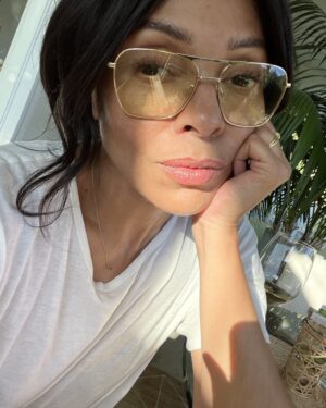 Tamara Taylor Instagram - Sunlight and a crisp white ☀️