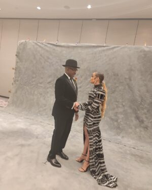 Tammy Townsend Instagram - Hosted the 35th annual “A Candle in the Dark” Gala for Morehouse College. Over Three Million Dollars was raised last night to help young black men receive scholarships. It was a powerful night and I’m so grateful I was asked to be apart of it! 🙏🏽❤️🙏🏽
.
.
.
From floor to ceiling:
@ryanisstyle
@genotheartist
@walamajik