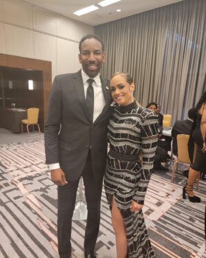 Tammy Townsend Instagram - Hosted the 35th annual “A Candle in the Dark” Gala for Morehouse College. Over Three Million Dollars was raised last night to help young black men receive scholarships. It was a powerful night and I’m so grateful I was asked to be apart of it! 🙏🏽❤️🙏🏽
.
.
.
From floor to ceiling:
@ryanisstyle
@genotheartist
@walamajik