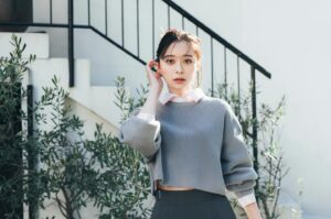 Tanabe Ririka Instagram - ・
NATURAL BEAUTY BASIC webカタログ公開中です🧚🏻‍♀️
私のお気に入りのコーデは1枚目〜！

#natutalbeautybasic
 #ナチュラルビューティーベーシック
#PR