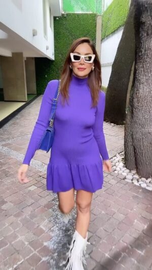 Tania Vazquez Instagram - AMÉMONOS 😘🫶Amor puro amor primero para nosotros y después ese amor compartirlo o ustedes que opinan ? 😉💜