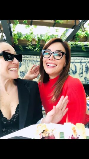 Tania Vazquez Instagram - CONFÍA EN LOS TIEMPOS DE TU VIDA 🙌🏻💜

TE QUIERO MIJA 🫶💜 GRACIAS POR ESTAR EN NUESTRA VIDA @nannylopezvelarde 
NOS HICISTE FALTA @ingridmartz LOVE YOU FOREVER