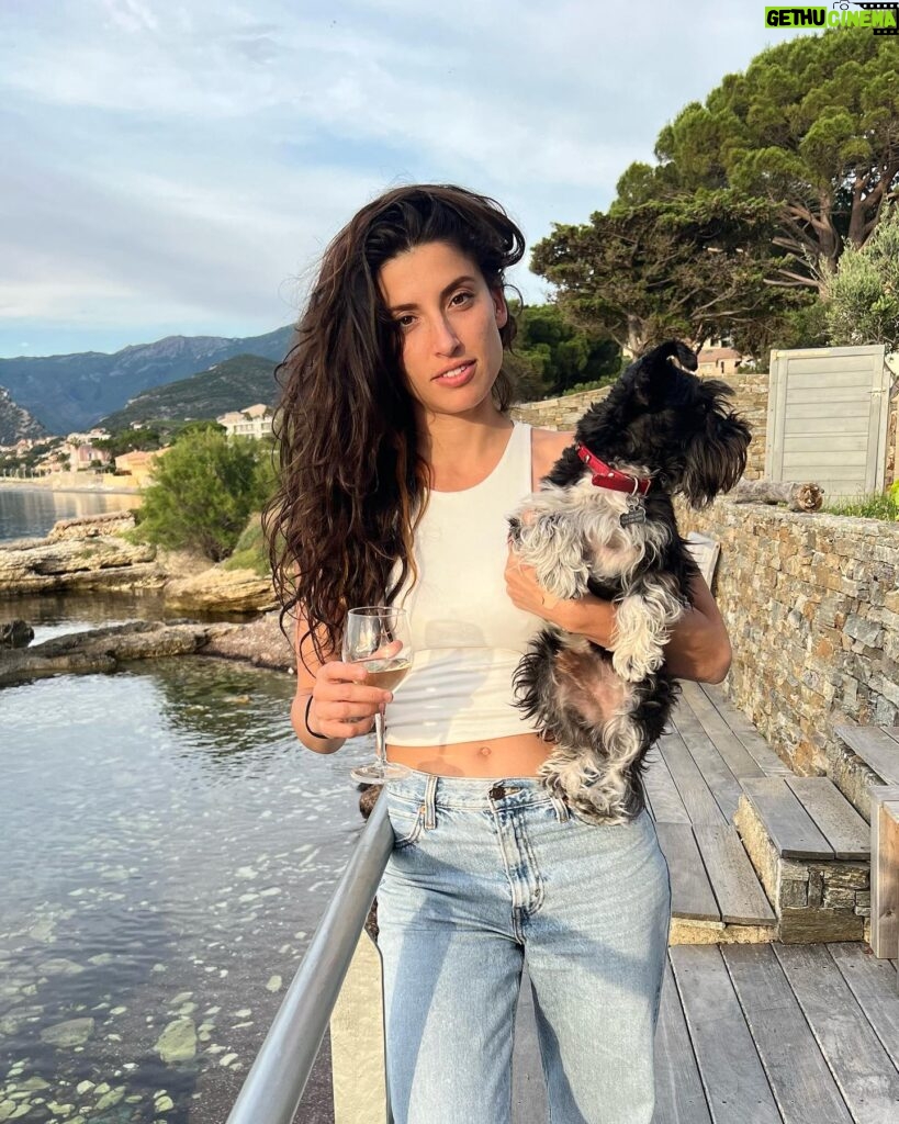 Tania Raymonde Instagram - apéro st.flo