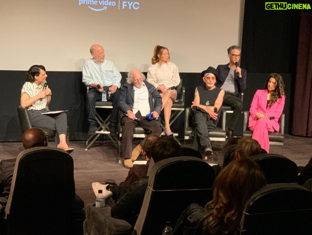 Tania Raymonde Instagram - incredible night screening @goliathtv for the academy with the best damn cast & crew PERIOD (I know I’m biased but it’s true!) @goliathtv #fyc #emmys