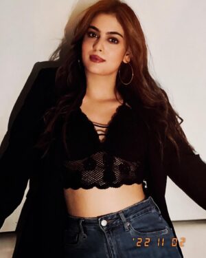 Tanisha Mehta Instagram - 🖤