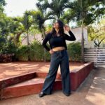 Tanisha Kuppanda Instagram - Clothes mean nothing until someone lives in them PC : @rk_2328 #tanisha #tanishakuppanda #kuppanda #kuppandasjewelry #kuppandasproductionhouse #akkabond #biggboss #biggbosskannada #biggbosskannadaseason10 #ladyboss #hennuhuli #tanibaby #benki #rock #fitness #comingsoon